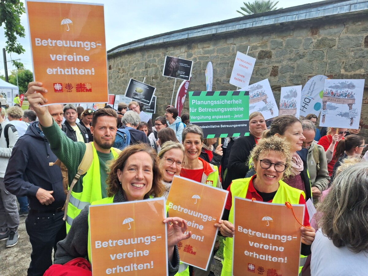 Aktionstag in Hannover: Betreuungsvereine erhalten!