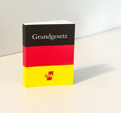 Buch: Grundgesetz „to go“ – Demokratie zum Anfassen